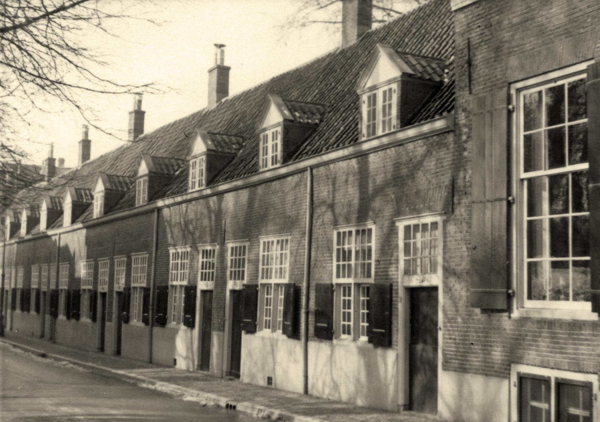 De foto is vermoedelijk gemaakt door een Duitse ambtenaar of militair tijdens zijn diensttijd in Utrecht. De foto is gemaakt tussen 1943 en 1945.