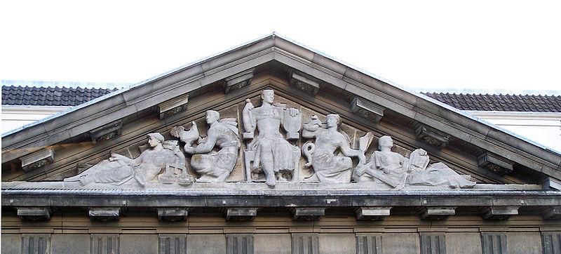 Het fronton van het stadhuis, door Pieter d&#039;Hont