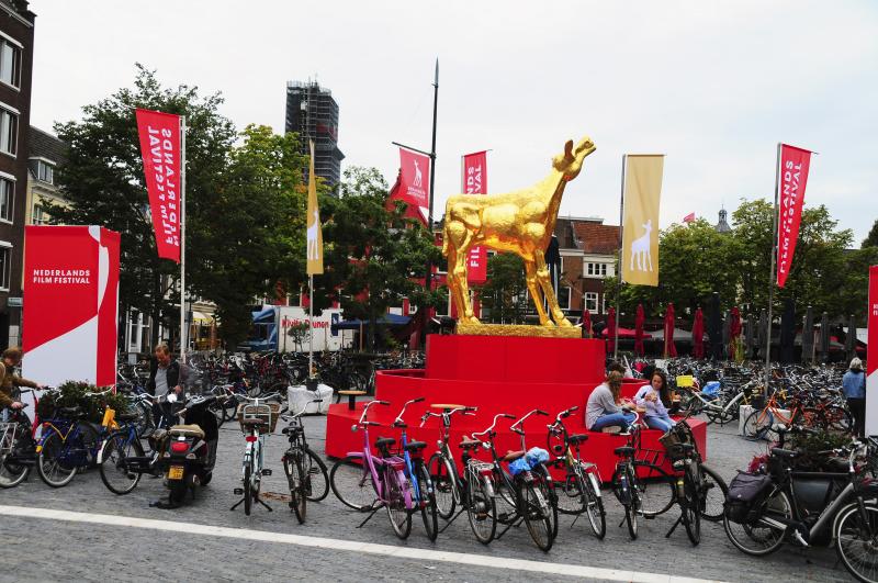 Het Gouden Kalf op de Neude, ter gelegenheid van het 41ste Nederlands Filmfestival (24 sept. - 2 okt. 2021).